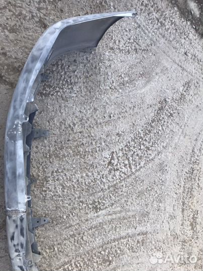 Передний бампер