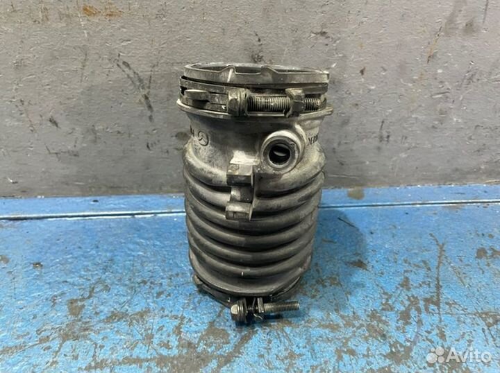 Патрубок дросселя Mazda 3 BM