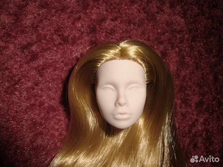 Болванка Poppy Parker с золотистыми волосами