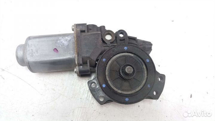 Моторчик стеклоподъемника задний левый IX35