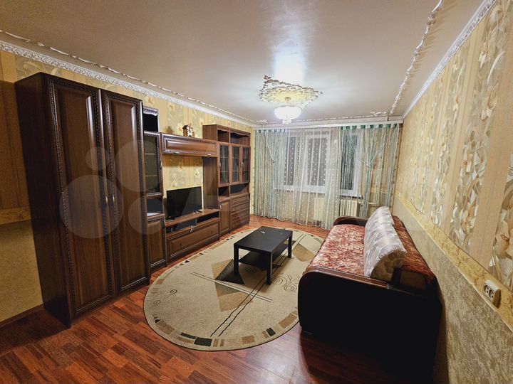 2-к. квартира, 60 м², 6/10 эт.