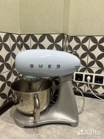 Планетарный миксер Smeg
