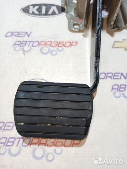 Педаль тормоза Renault Logan 2 K4M 2015