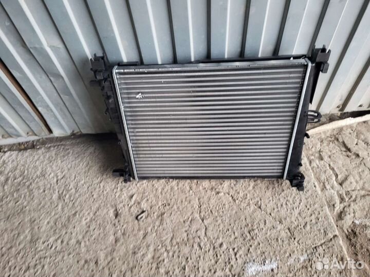 Logan 2 vesta радиатор охл.с вентилятором