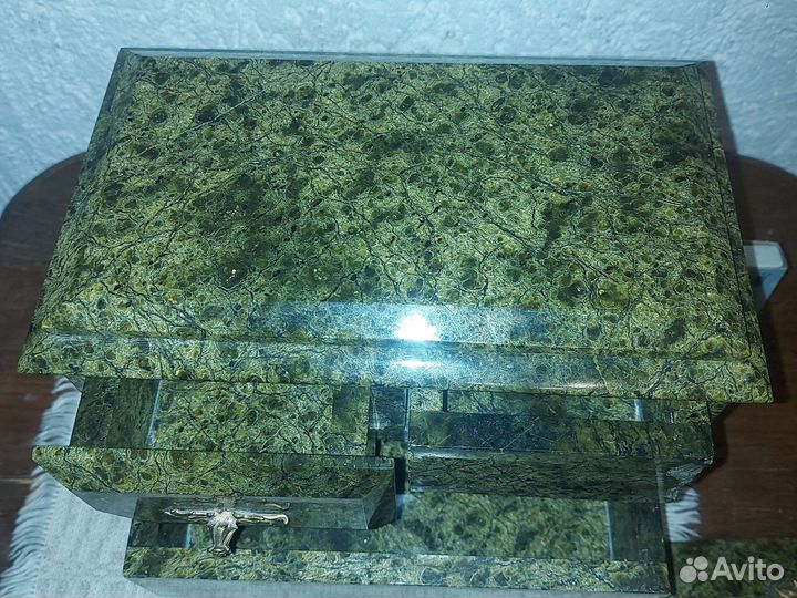 Шкатулка. Змеевик. 50-60 гг