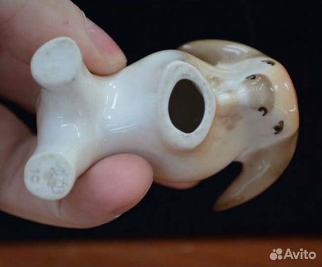 Мини фарфоровая статуэтка- коричневый бык.лфз