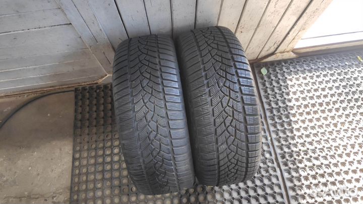 Goodyear UltraGrip Performance 215/55 R16 97H