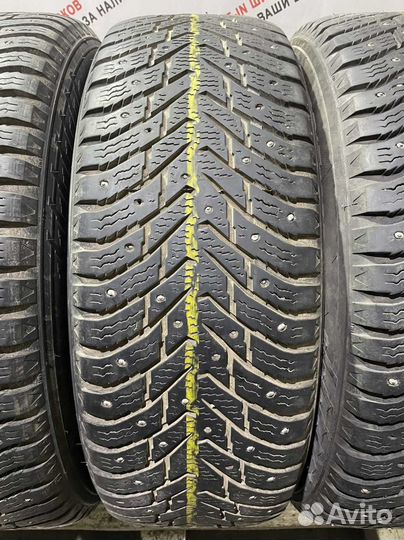 Nokian Tyres Hakkapeliitta 8 SUV 235/65 R17 108T