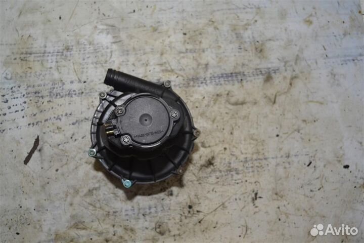 Насос продувки катализатора Mercedes Benz