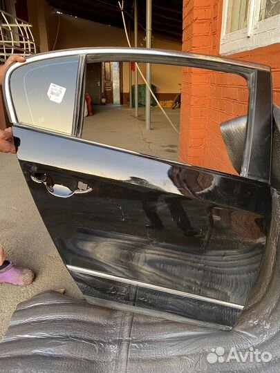 Дверь задняя правая на volkswagen passat