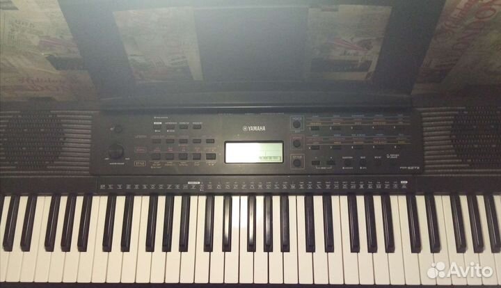 Синтезатор Yamaha PSR-E273