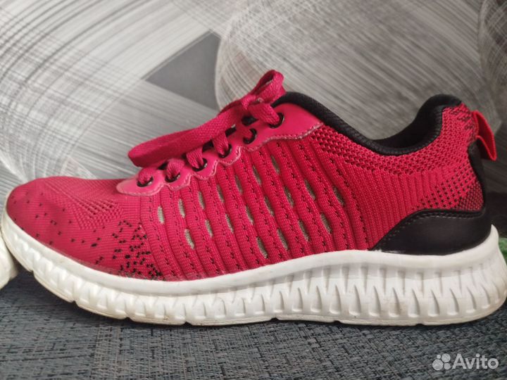 Кроссовки красные мужские