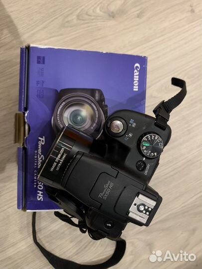 Компактный зеркальный фотоаппарат