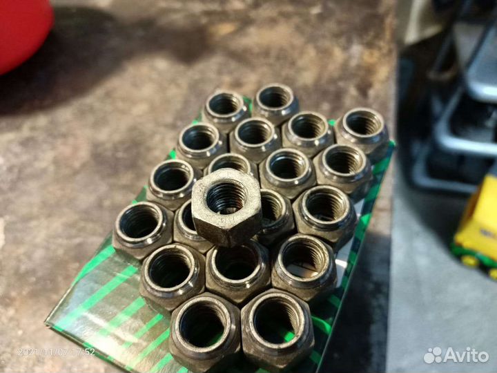 Колёсные гайки на 19