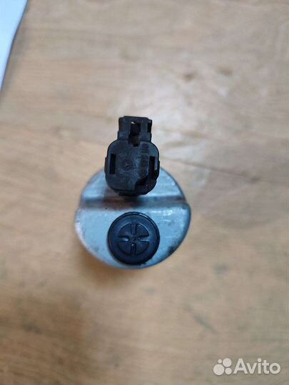 Датчик давления масла Mercedes-benz w124 m111 2.2