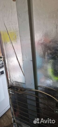 Холодильник со стеклянной дверцей Бирюса