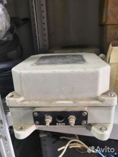 Добавочное устройство р180 к частотомеру д156