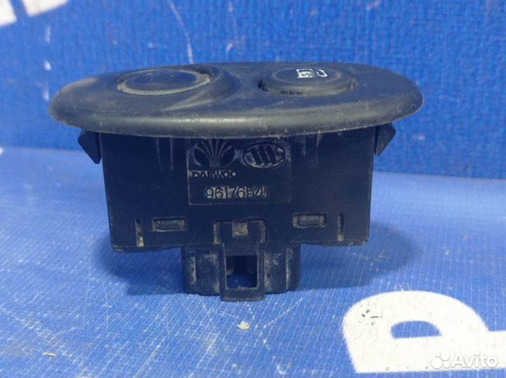 Кнопка открывания багажника Daewoo Nexia седан