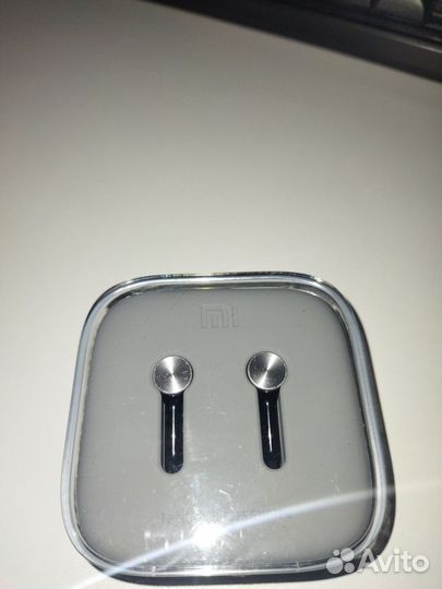 Наушники Xiaomi Mi In-Ear Headphones Pro HD