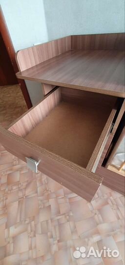 Детская кроватка и пеленальный комод