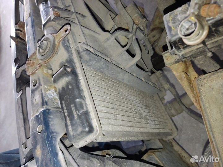 Радиатор двигателя Nissan Primera P10 седан 1.6