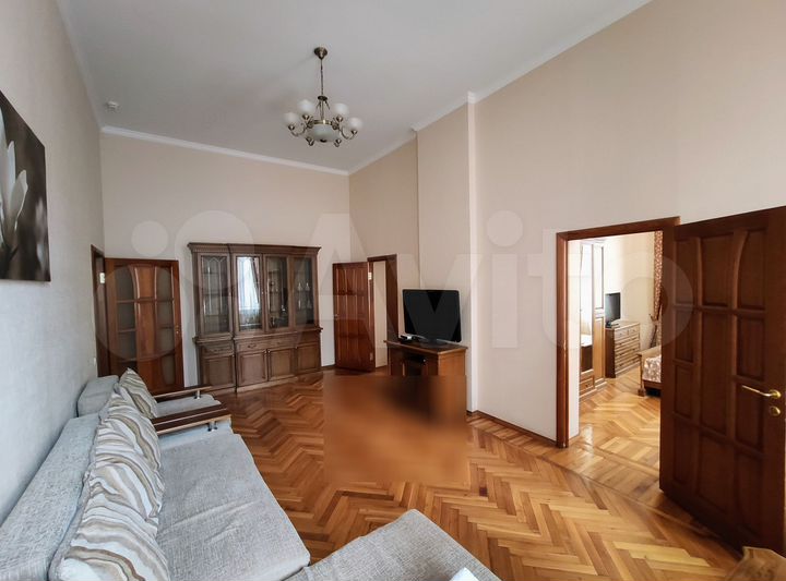 3-к. квартира, 88 м², 2/5 эт.