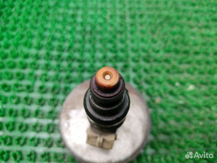 Форсунка инжекторная Газ Газель 3302 3302 2000