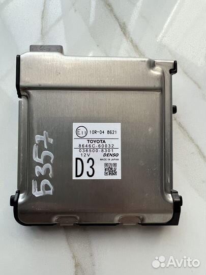 Камера чтения дорожных знаков Lexus