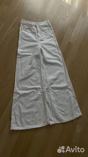 Zara джинсы белые