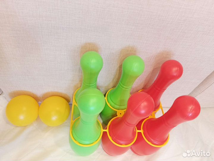 Детские кегли 6 штук+ 2 шара