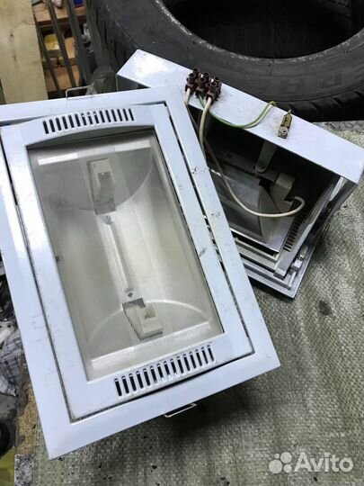 Прожектор светильник фонарь