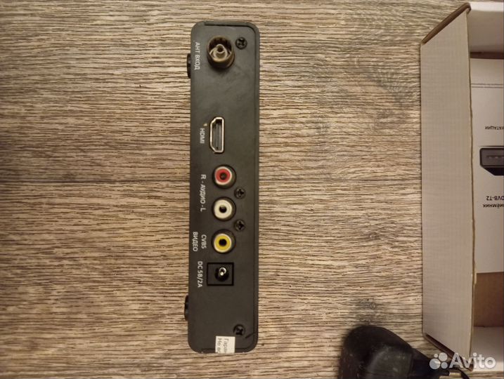 Цифровой эфирный приемник Cadena