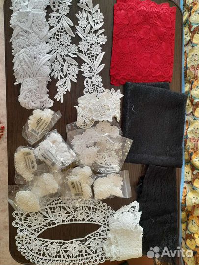 Кружева, воротнички, цветы пришивные