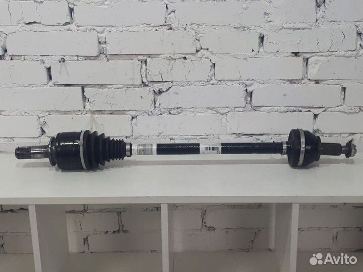 Привод колеса задний правый Land Rover Discovery 5