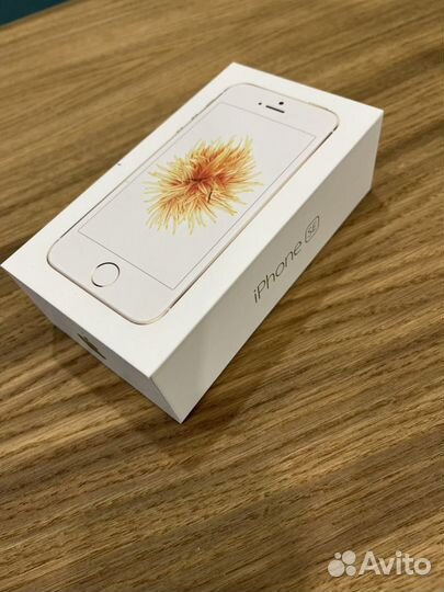 Коробка iPhone SE 32Gb Rose Gold