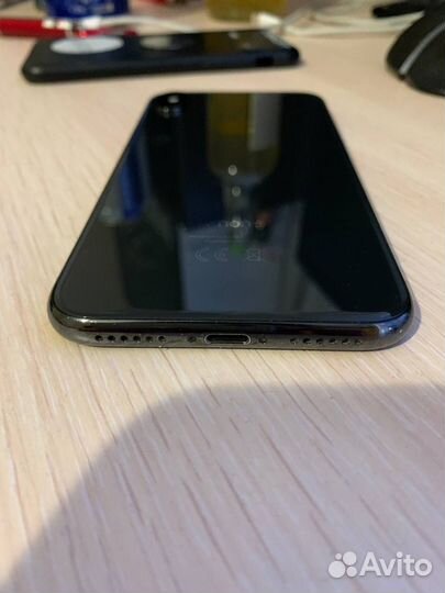 iPhone X, 64 ГБ