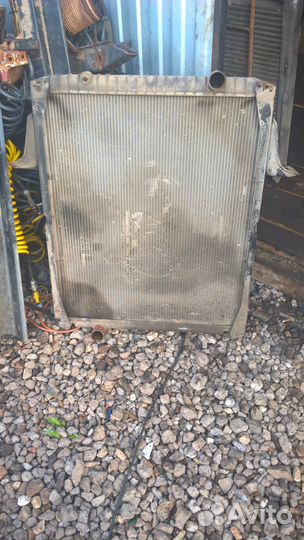 Рено премиум 2000г радиатор основной