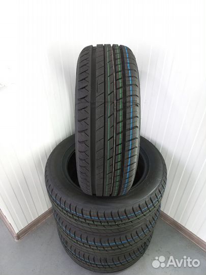 Viatti Strada Asimmetrico V-130 215/55 R17