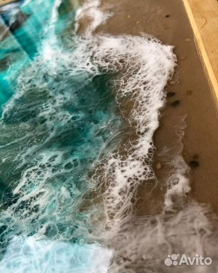 Поднос деревянный на ножках