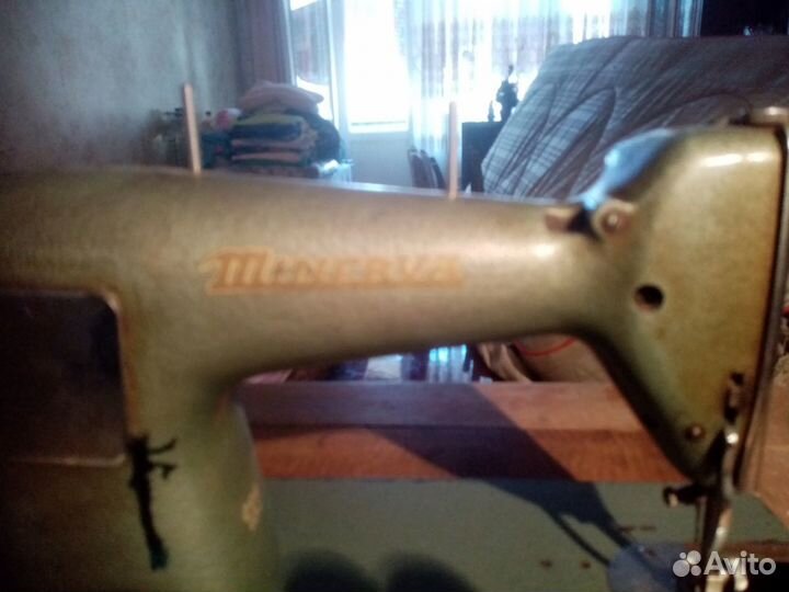 Продам швейную машину Минерва 60года