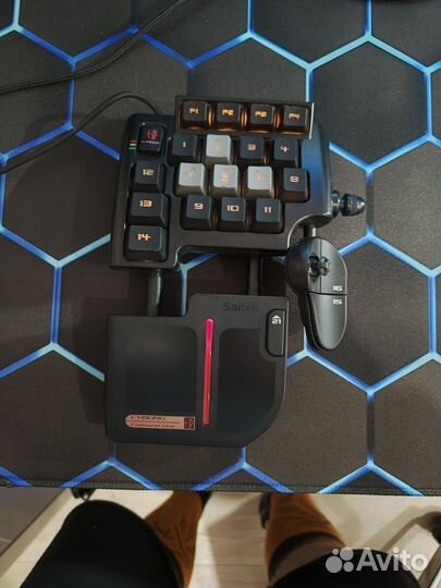 Игровая клавиатура Saitek cyborg command unit