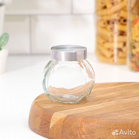 Баночка стеклянная для специй с металлической крыш