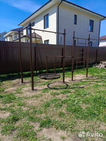 Детская спортивная полщадка