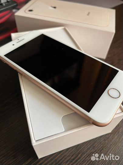 iPhone 8, 64 ГБ