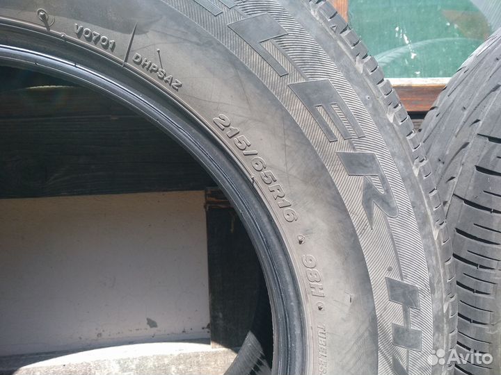 Bridgestone Dueler H/P 215/65 R16 98H