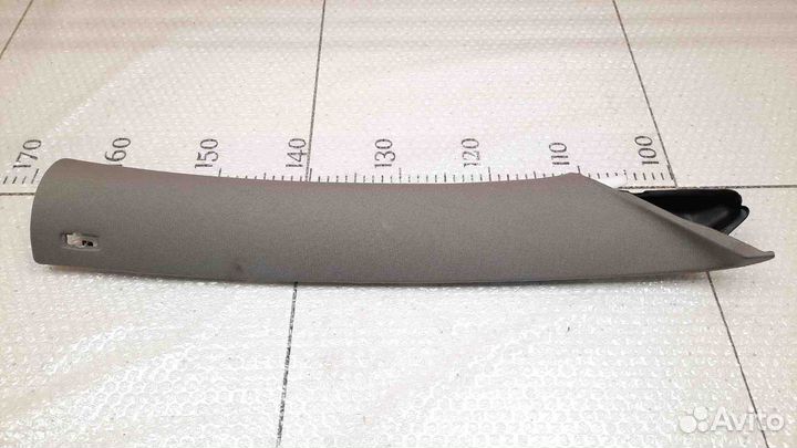 Обшивка передней стойки правая Volkswagen Passat B