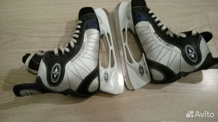 Коньки хоккейные