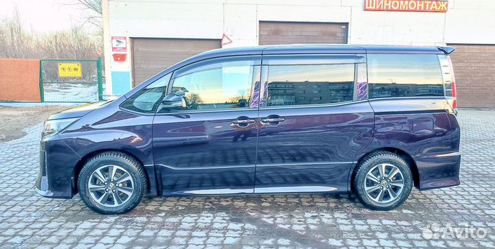 Toyota Noah 2.0 CVT, 2019, 40 000 км