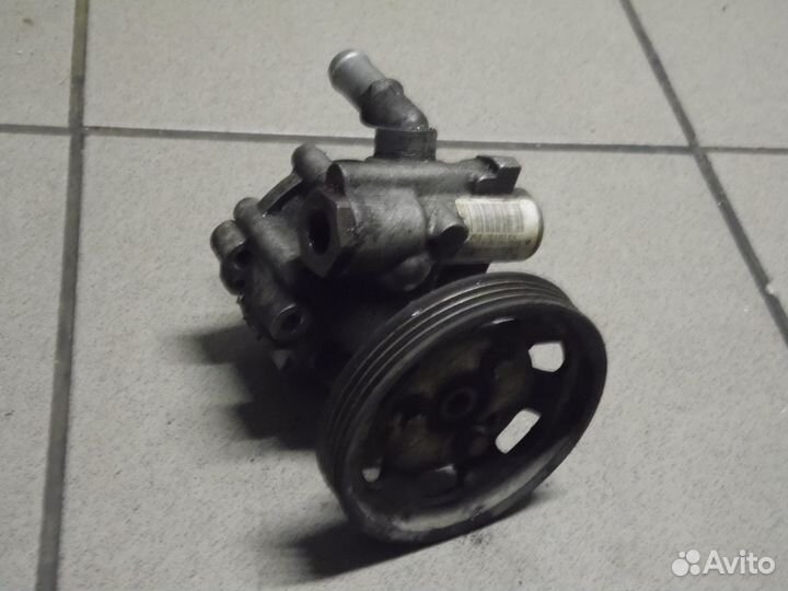 Насос гур 1.2 Рено Логан Сандеро