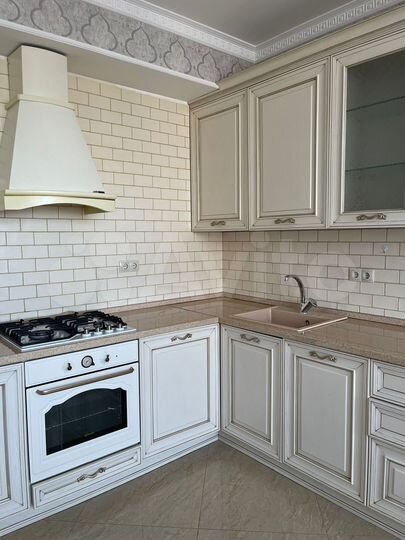 3-к. квартира, 150 м², 13/15 эт.